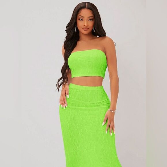 Trendy SHEIN SXY Neon Lime Textured Crop Tube Top & Pencil Skirt Set - Picture 2 of 5